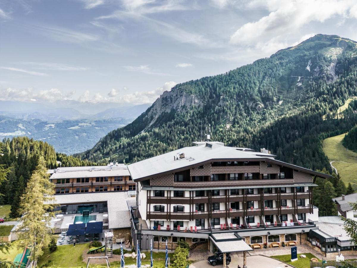 Falkensteiner Family Hotel Sonnenalpe ซอนเนนอัลเพอ นัสส์เฟลด์ ภายนอก รูปภาพ