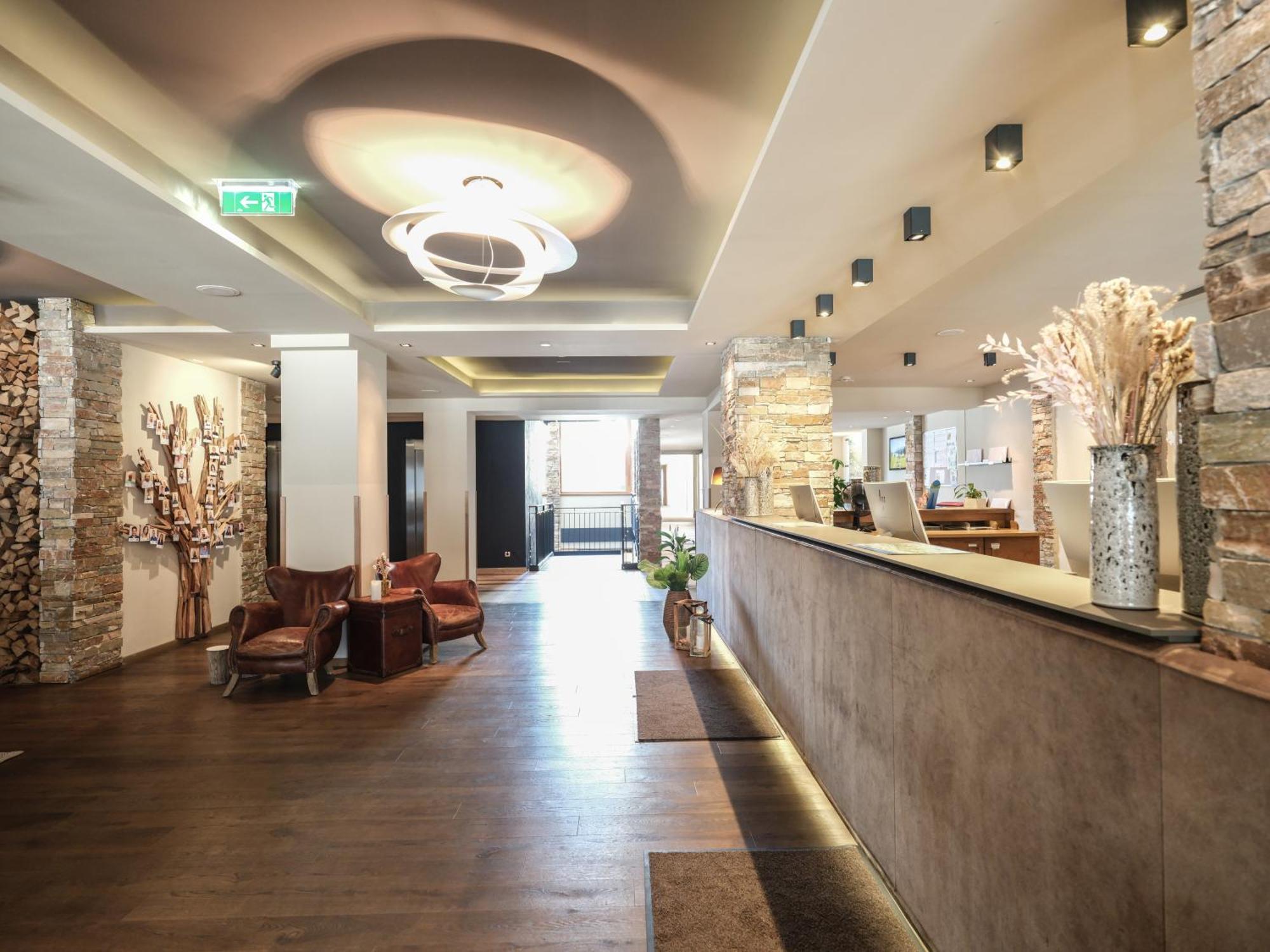 Falkensteiner Family Hotel Sonnenalpe ซอนเนนอัลเพอ นัสส์เฟลด์ ภายนอก รูปภาพ