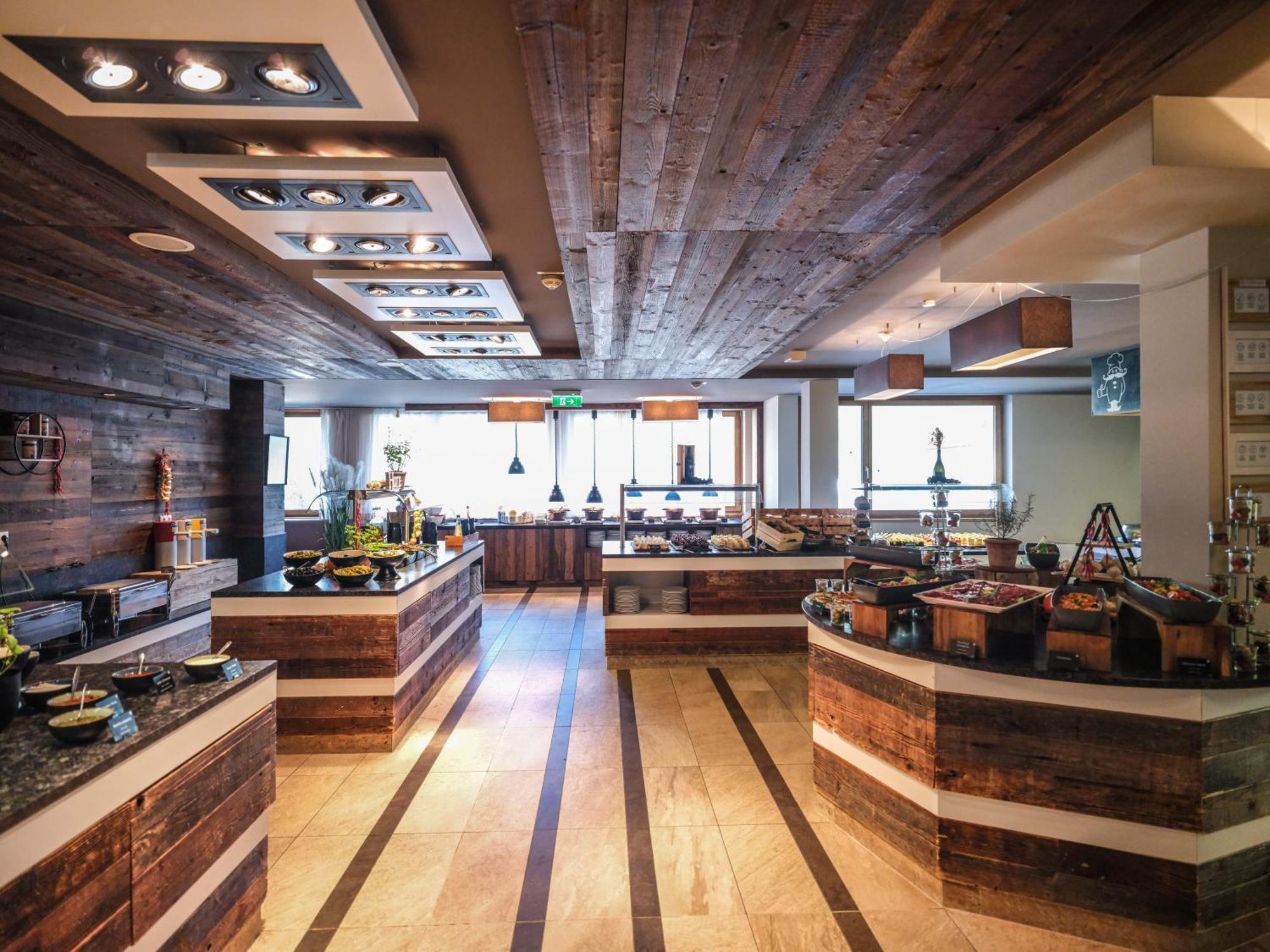 Falkensteiner Family Hotel Sonnenalpe ซอนเนนอัลเพอ นัสส์เฟลด์ ภายนอก รูปภาพ