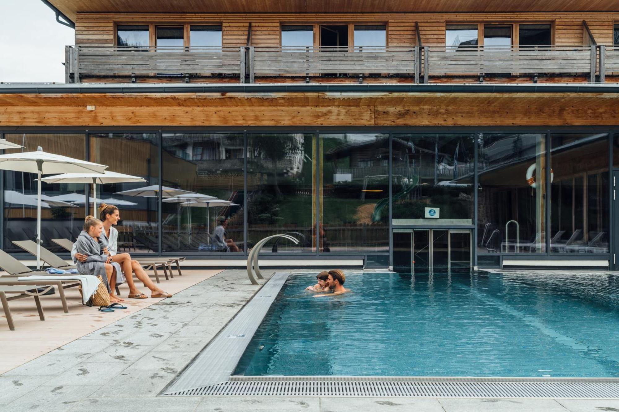 Falkensteiner Family Hotel Sonnenalpe ซอนเนนอัลเพอ นัสส์เฟลด์ ภายนอก รูปภาพ