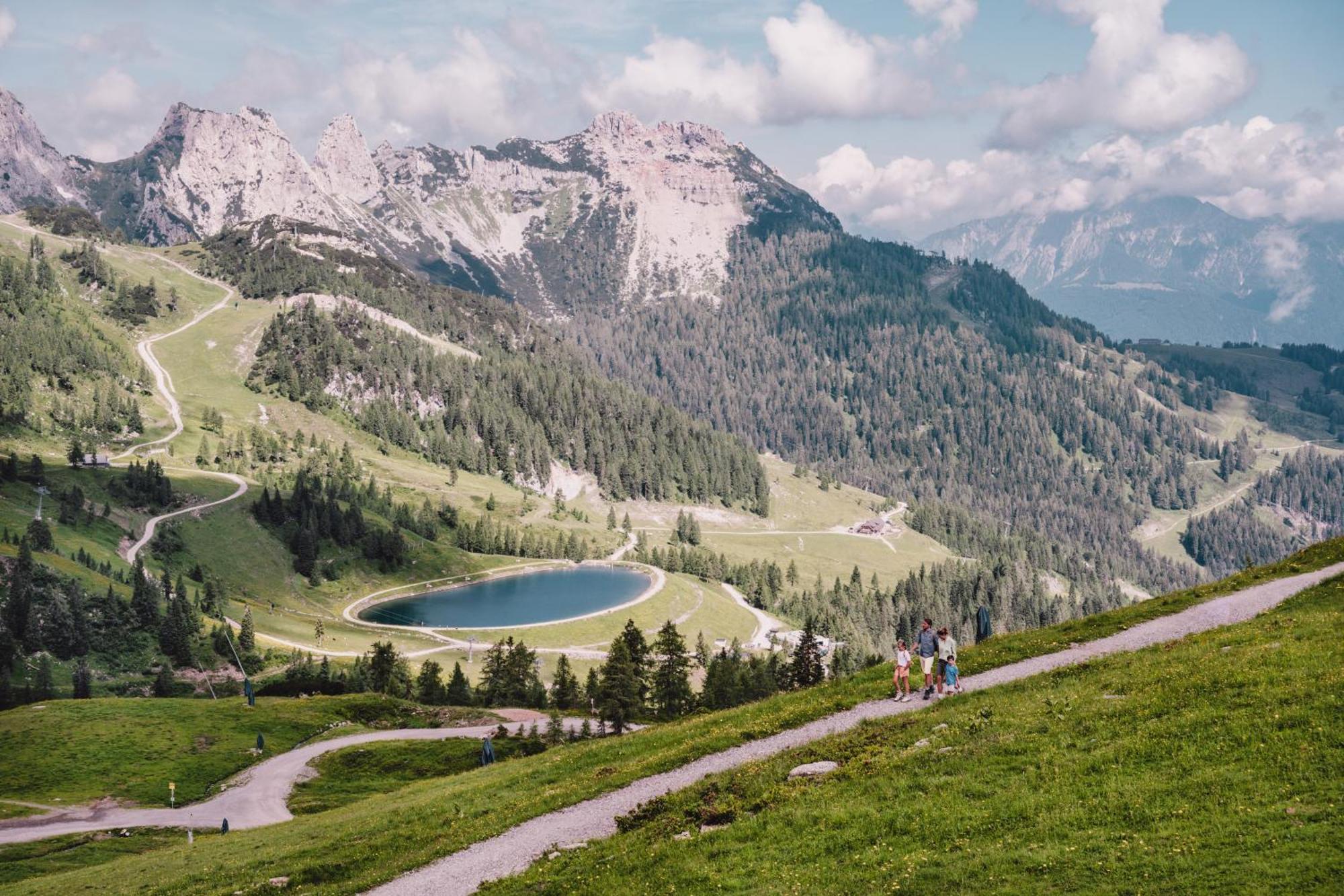 Falkensteiner Family Hotel Sonnenalpe ซอนเนนอัลเพอ นัสส์เฟลด์ ภายนอก รูปภาพ