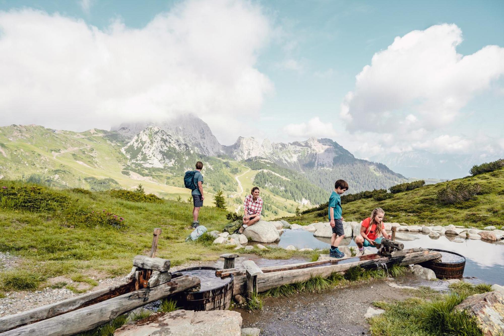 Falkensteiner Family Hotel Sonnenalpe ซอนเนนอัลเพอ นัสส์เฟลด์ ภายนอก รูปภาพ
