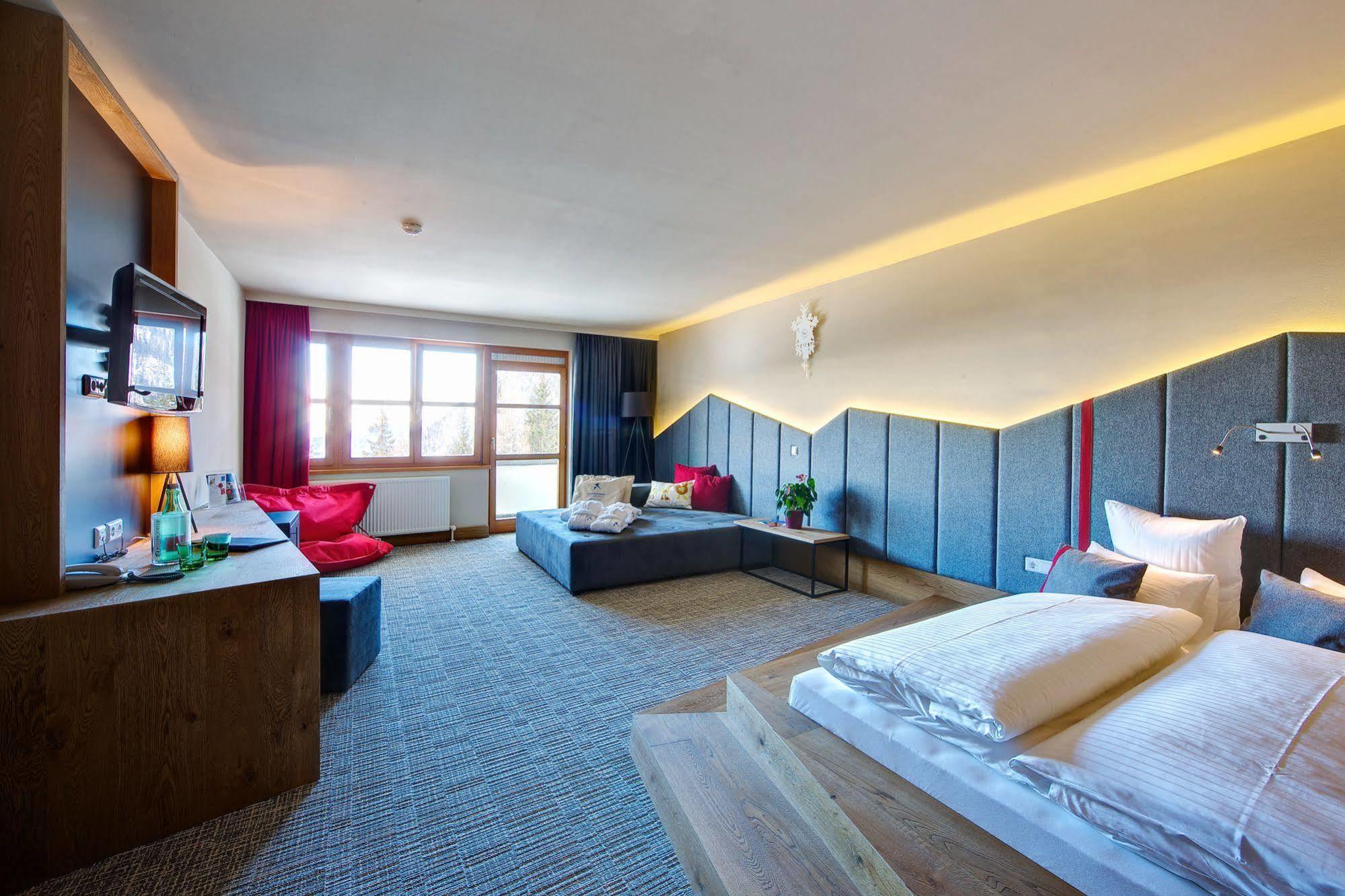 Falkensteiner Family Hotel Sonnenalpe ซอนเนนอัลเพอ นัสส์เฟลด์ ภายนอก รูปภาพ