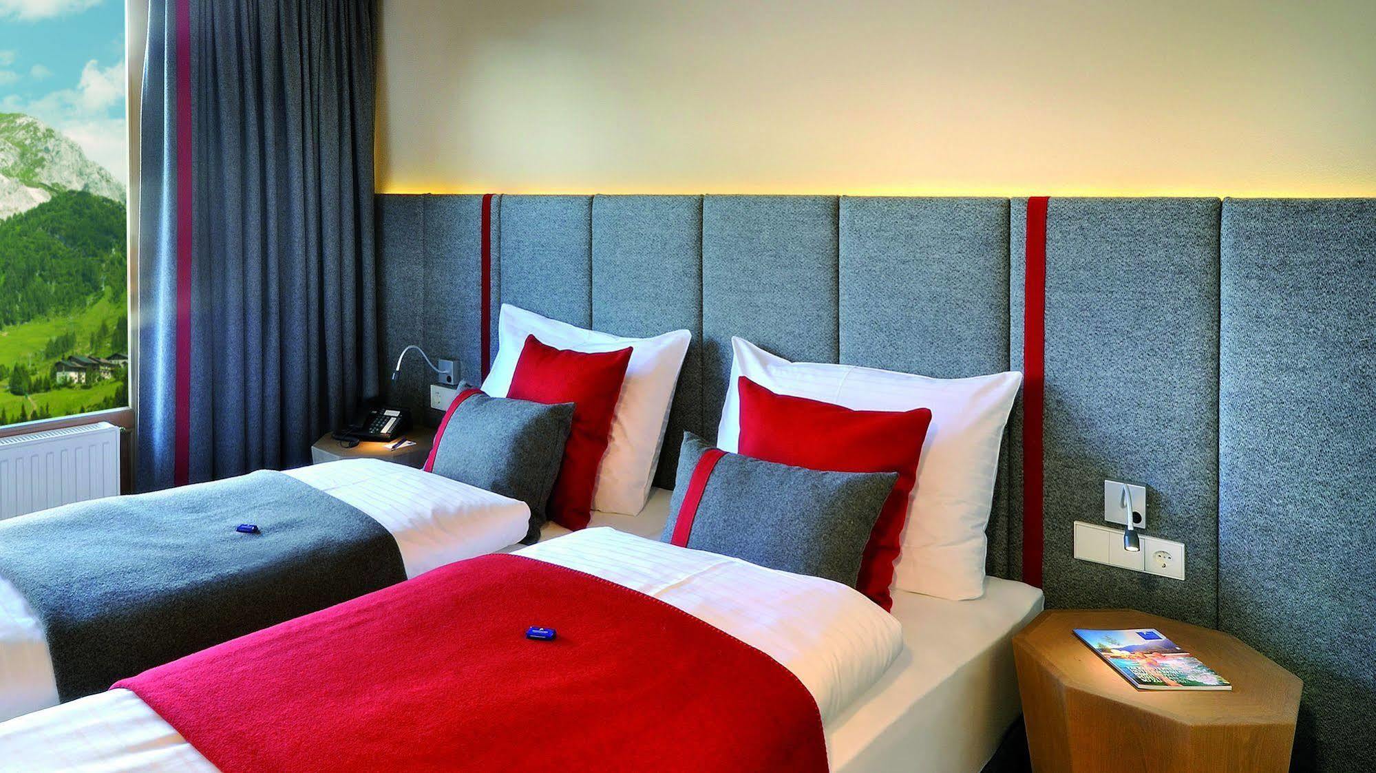 Falkensteiner Family Hotel Sonnenalpe ซอนเนนอัลเพอ นัสส์เฟลด์ ภายนอก รูปภาพ