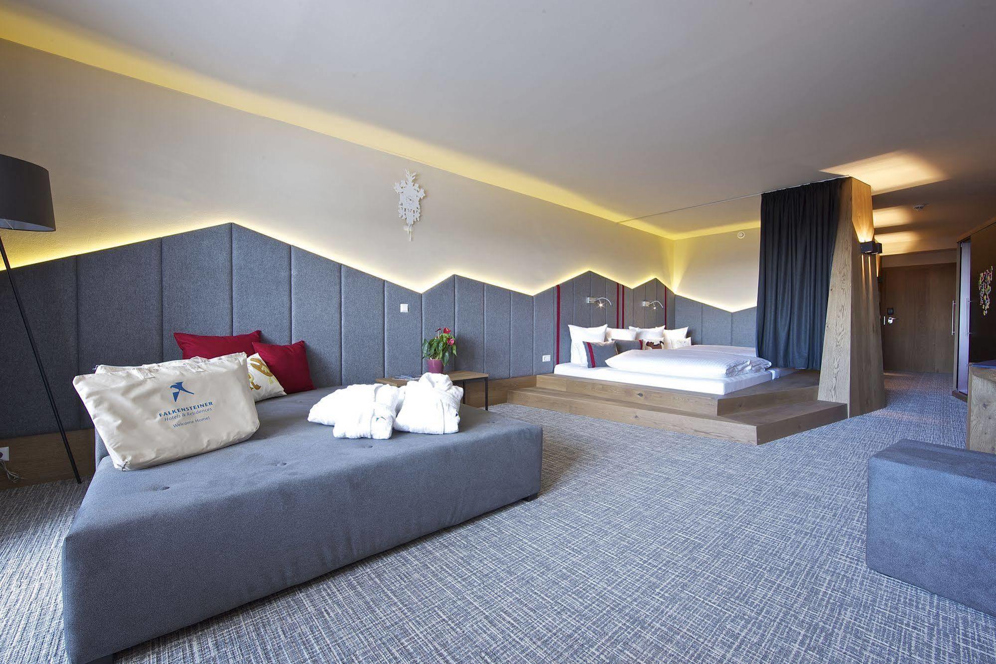 Falkensteiner Family Hotel Sonnenalpe ซอนเนนอัลเพอ นัสส์เฟลด์ ภายนอก รูปภาพ