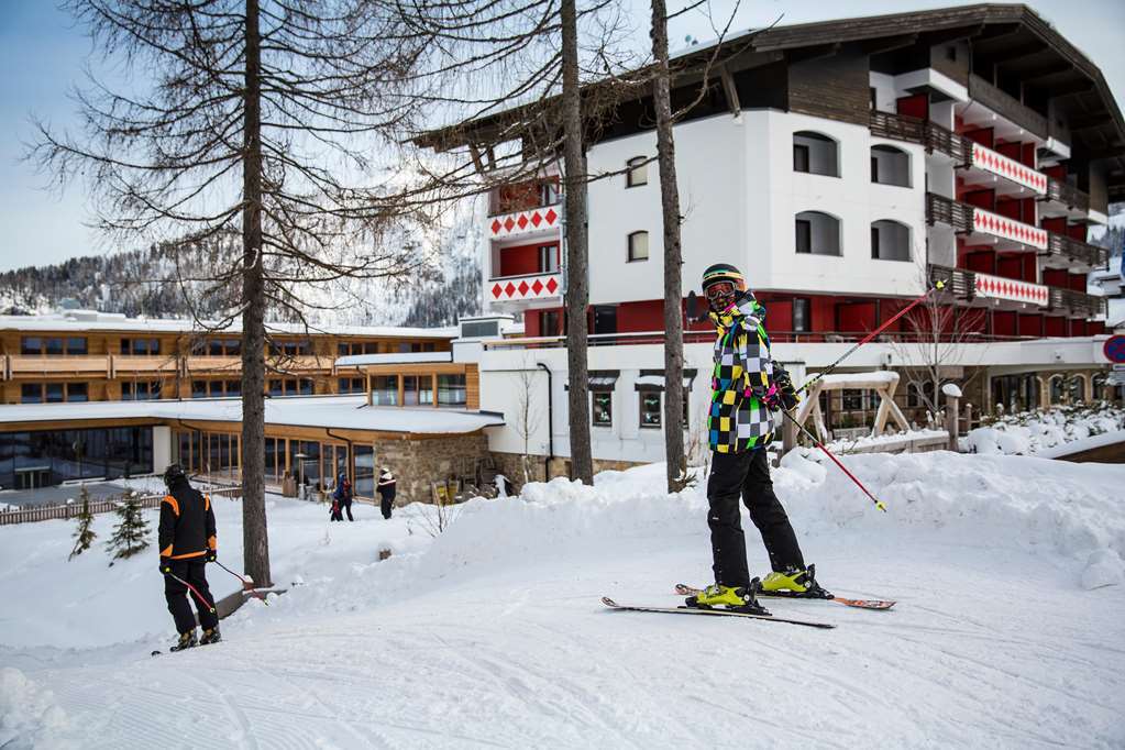 Falkensteiner Family Hotel Sonnenalpe ซอนเนนอัลเพอ นัสส์เฟลด์ ภายนอก รูปภาพ
